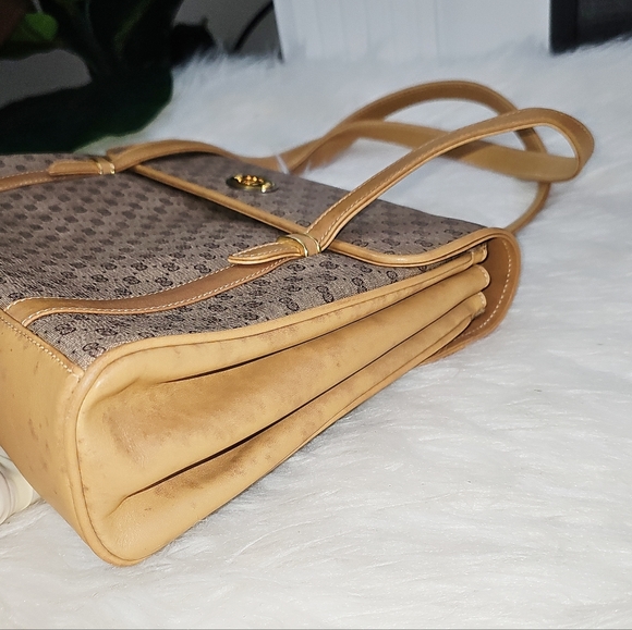 🔥😍Beautiful condition 🔥 😍 Authentic Gucci Shoulder / handbag - Picture 15 of 17